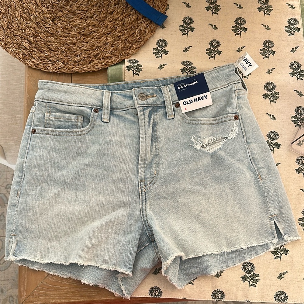 Old Navy OG Straight High Rise Shorts